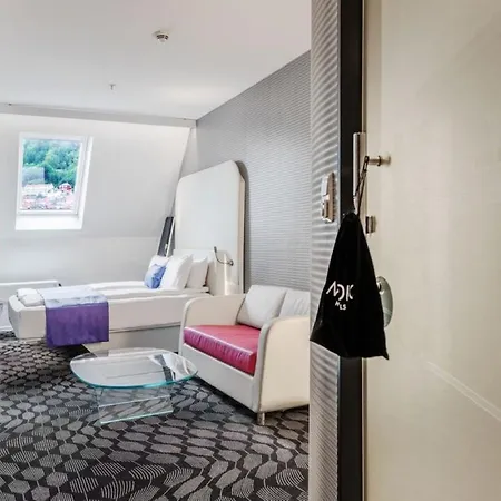 Magic & Kloverhuset Hotell